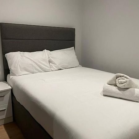 Monthly Stays 1Bed Serviced Studio Apartment Free Wifi & Netflix Whitechapel London Perfect For Solo & Coupled Guests Exteriör bild